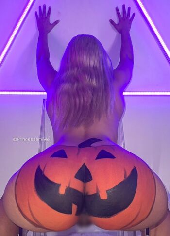 Full leaked Princess emily page private onlyfans photo