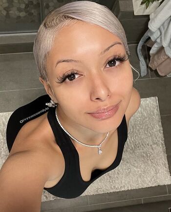 Full leaked Princess emily page private onlyfans photo
