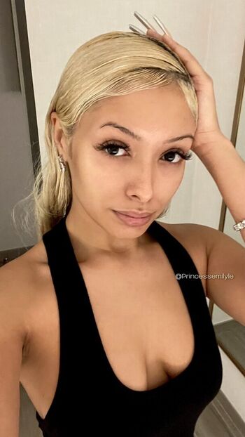 Full leaked Princess emily page private onlyfans photo