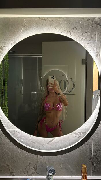 Full leaked Princess leonie alwine private onlyfans photo