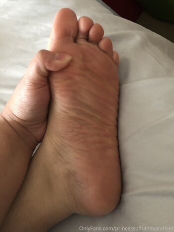 Full leaked Princessofhandsandfeet private onlyfans photo