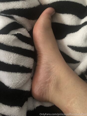Full leaked Princessofhandsandfeet private onlyfans photo
