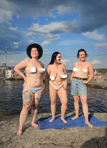 Pubblic Nude Protest