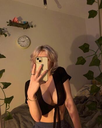 Full leaked Pukjepeuk private onlyfans photo
