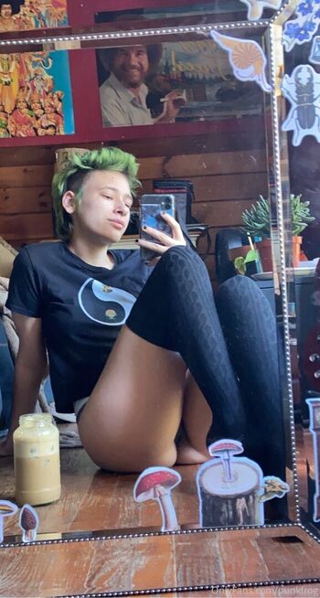 Full leaked Punkfrog private onlyfans photo