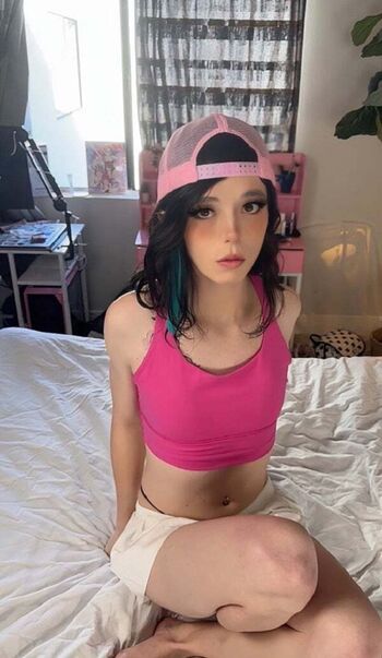 Full leaked Puppy girlxo private onlyfans photo