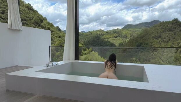 Full leaked Qiaoniutt private onlyfans photo