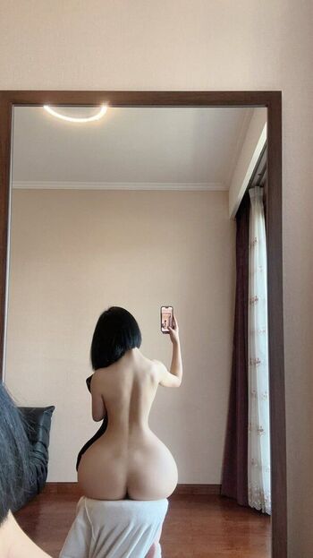 Full leaked Qiaoniutt  page private onlyfans photo