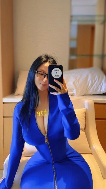 Full leaked Qiaoniutt private onlyfans photo