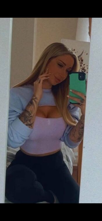 Full leaked Quebecoises  page private onlyfans photo