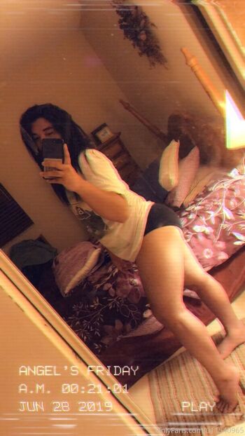 queen_angel5k