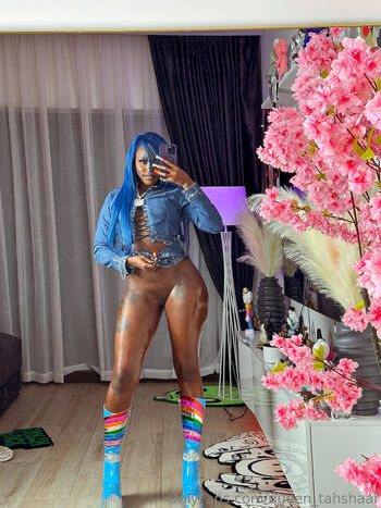 Full leaked Queen tahshaar page private onlyfans photo