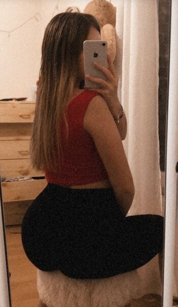 Full leaked Queenamandine private onlyfans photo