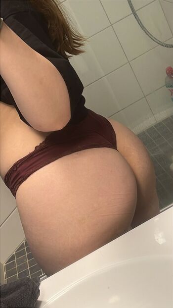 Full leaked Queenamandine private onlyfans photo
