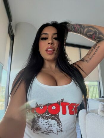 Full leaked Queenbrii private onlyfans photo