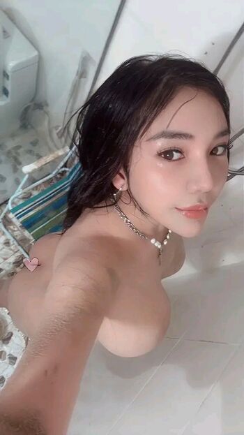 Full leaked Queenie private onlyfans photo