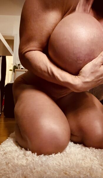 Full leaked Queenmuscleboobs page private onlyfans photo