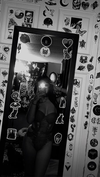 Full leaked Queenofsouls page private onlyfans photo