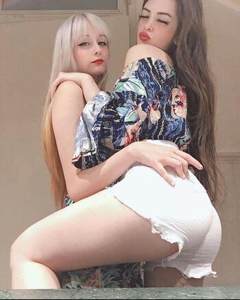 Full leaked Quimeraax private onlyfans photo