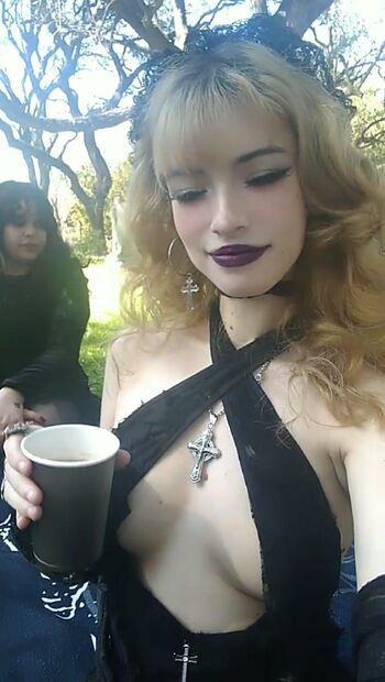 Full leaked Quimeraax private onlyfans photo