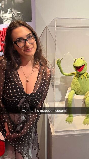 Full leaked Qveenjulia private onlyfans photo