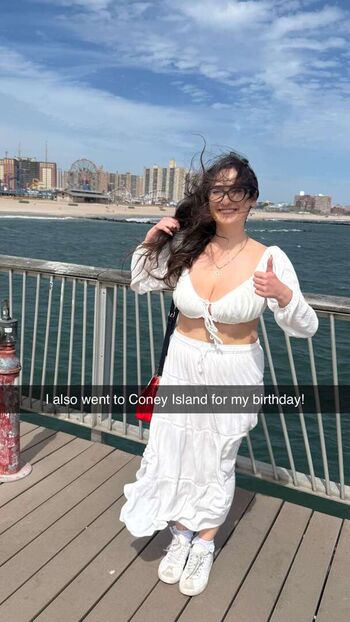 Full leaked Qveenjulia private onlyfans photo
