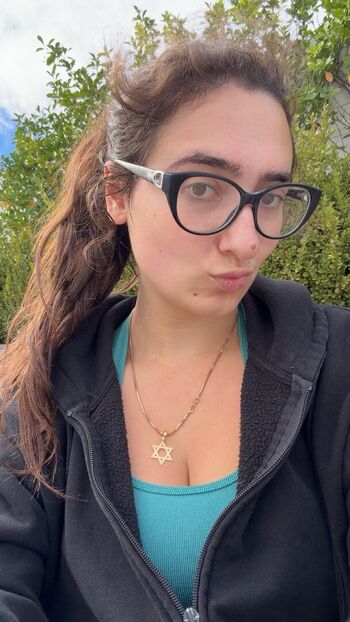 Full leaked Qveenjulia  page private onlyfans photo