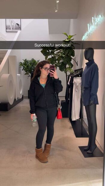 Full leaked Qveenjulia page private onlyfans photo