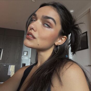 Rachel Zegler