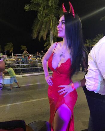 Full leaked Rachelldelafuente private onlyfans photo