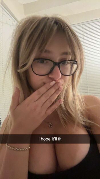 Full leaked Rachsworld private onlyfans photo