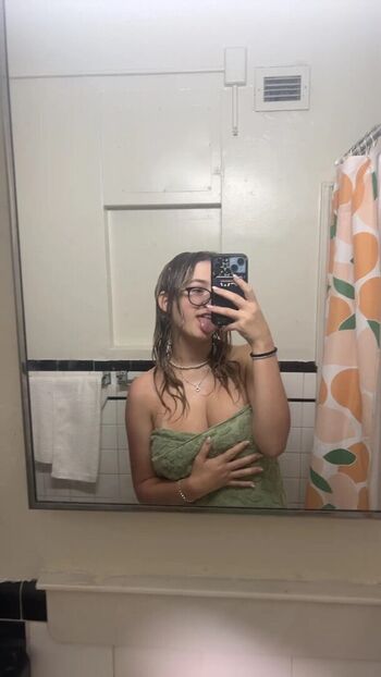 Full leaked Rachsworld private onlyfans photo