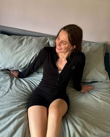 Full leaked Raine reacts private onlyfans photo
