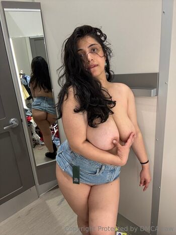 Full leaked Rashmi van private onlyfans photo