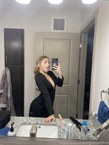 Full leaked Ravengonewildfree private onlyfans photo