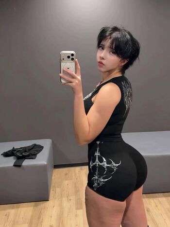 Full leaked Ray ly private onlyfans photo
