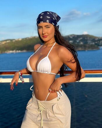Full leaked Rayanne florentino private onlyfans photo