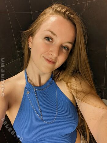 Full leaked Rayaonair private onlyfans photo
