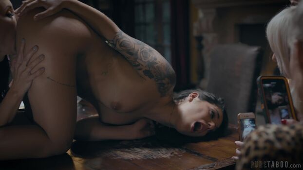 Full leaked Reagan foxx  page private onlyfans photo