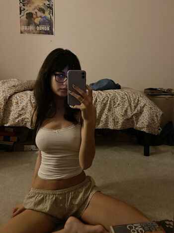 Full leaked Reaisnowhite private onlyfans photo
