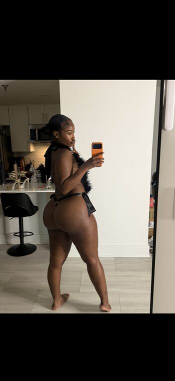 Full leaked Realkeylamarie page private onlyfans photo