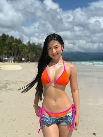 Full leaked Red bedonia private onlyfans photo
