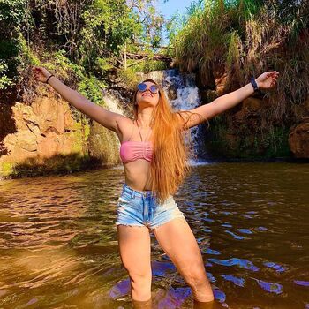 Full leaked Red haired private onlyfans photo