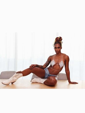 Full leaked Red velvet page private onlyfans photo