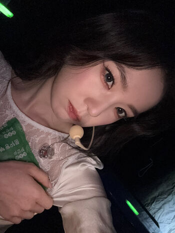 Full leaked Red velvet private onlyfans photo