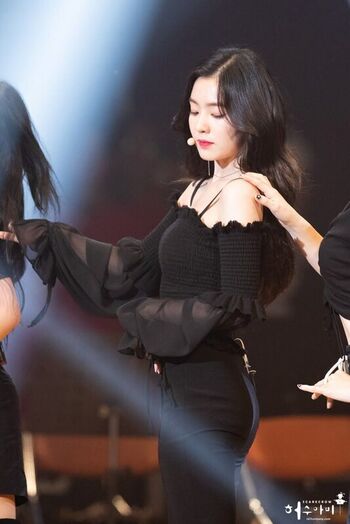 Full leaked Red velvet page private onlyfans photo