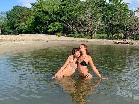 Full leaked Redblossom private onlyfans photo