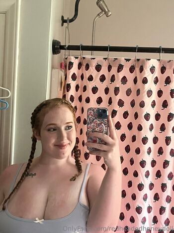 redheadedhoneydoll
