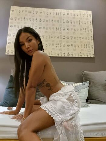 Full leaked Reeno ploy private onlyfans photo