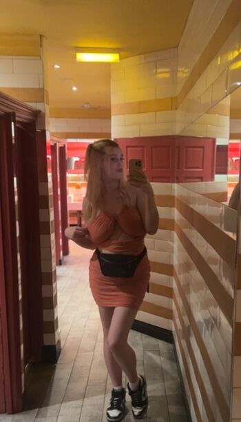 Full leaked Reeseychanelle private onlyfans photo
